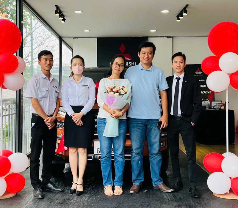Hình ảnh hoạt động tư vấn xe tại Ninh Thuận